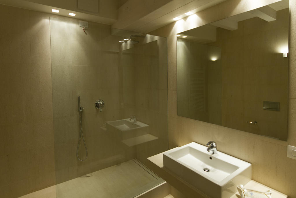 La Casa Del Porto Apartment Lovere Room photo