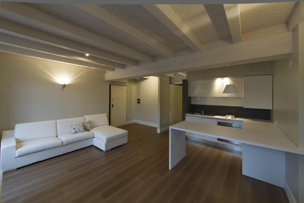 La Casa Del Porto Apartment Lovere Room photo